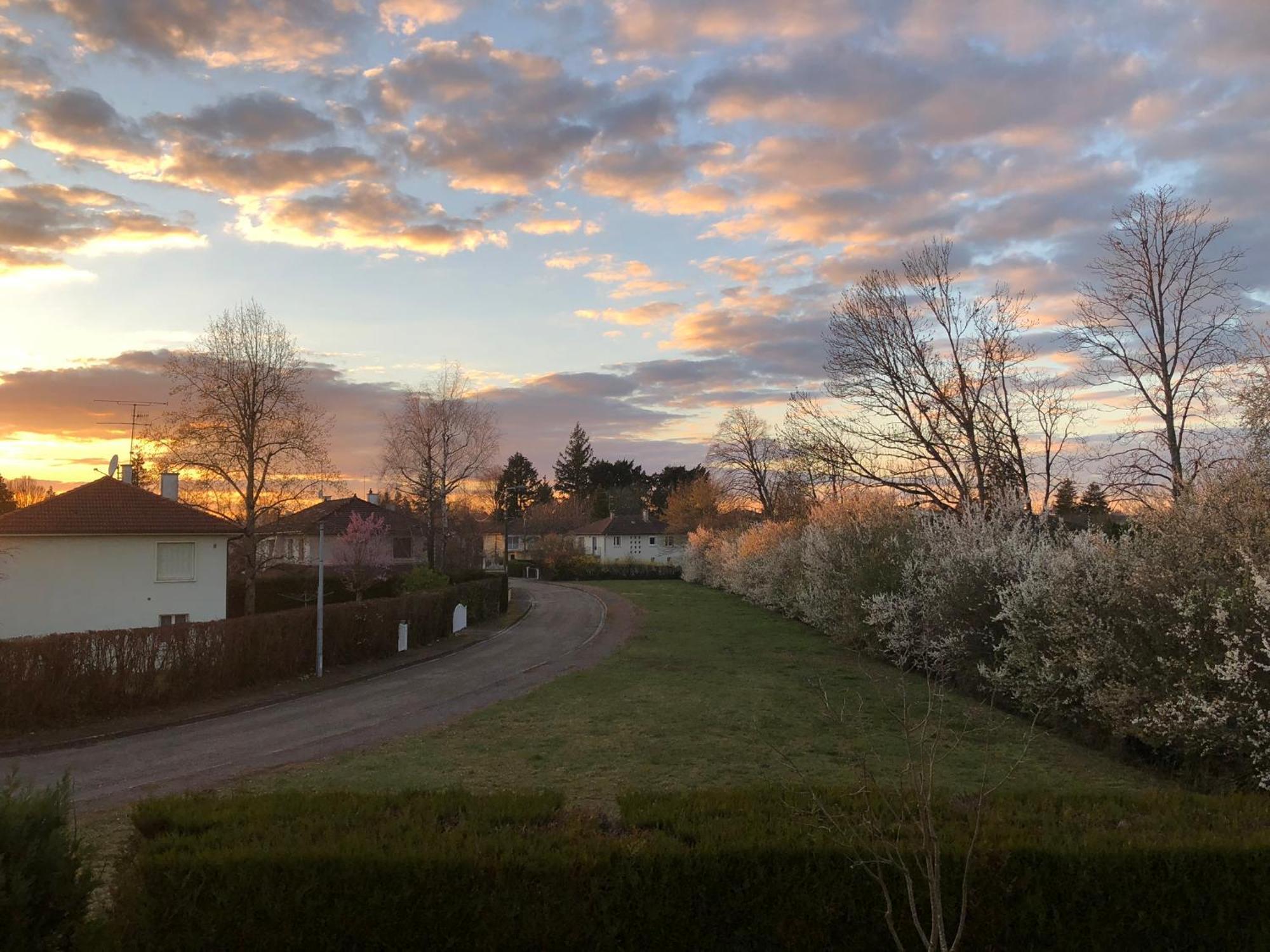 Chambre 2 Dans Un Appartement Bourg-en-Bresse Buitenkant foto